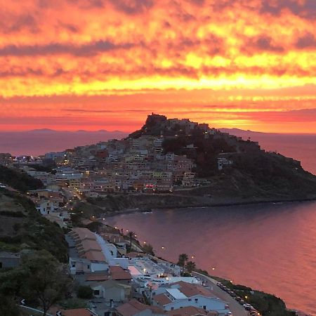 La Tartaruga Spiaggiata - Bilocale Centrale A Pochi Metri Dalla Spiaggia Castelsardo Zewnętrze zdjęcie