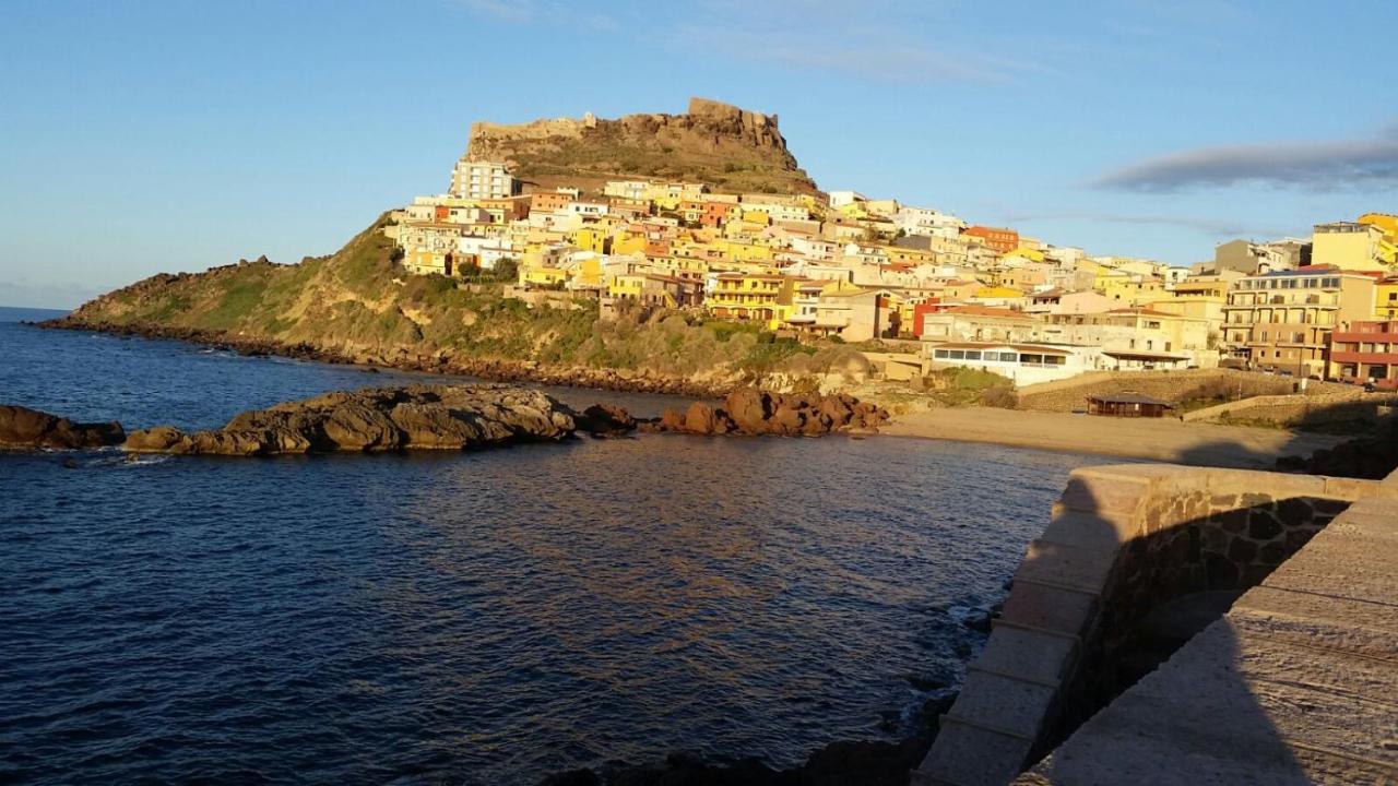 La Tartaruga Spiaggiata - Bilocale Centrale A Pochi Metri Dalla Spiaggia Castelsardo Zewnętrze zdjęcie