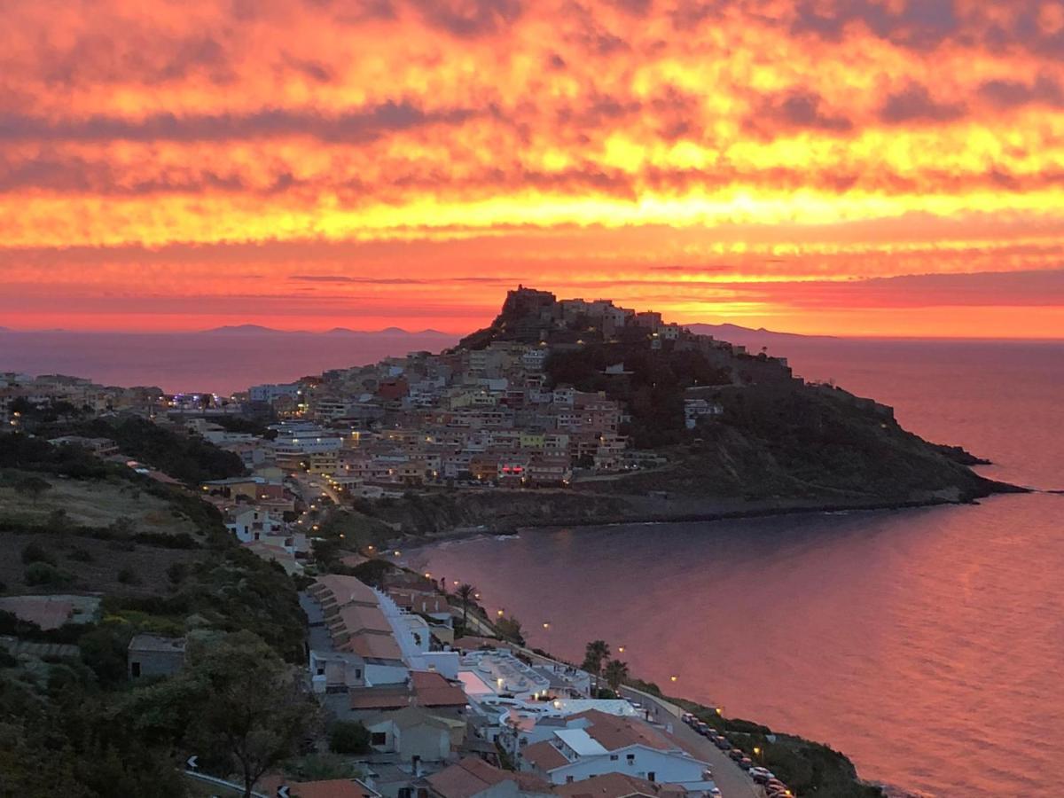 La Tartaruga Spiaggiata - Bilocale Centrale A Pochi Metri Dalla Spiaggia Castelsardo Zewnętrze zdjęcie