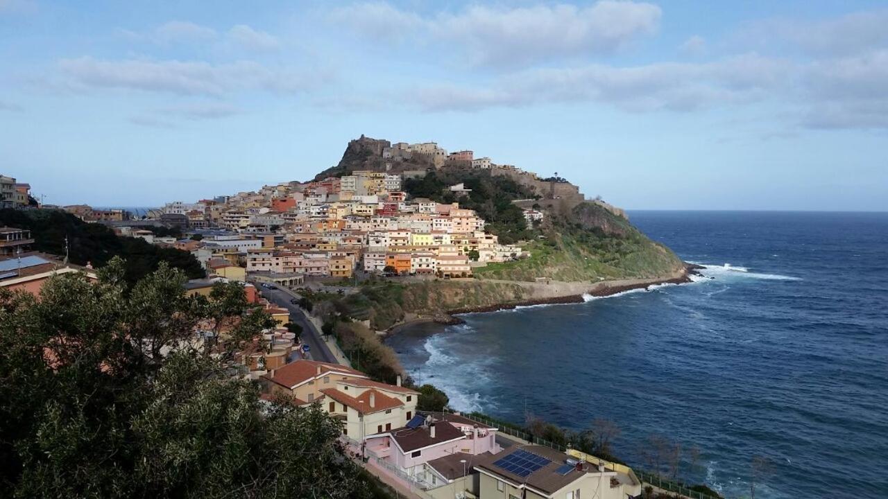 La Tartaruga Spiaggiata - Bilocale Centrale A Pochi Metri Dalla Spiaggia Castelsardo Zewnętrze zdjęcie
